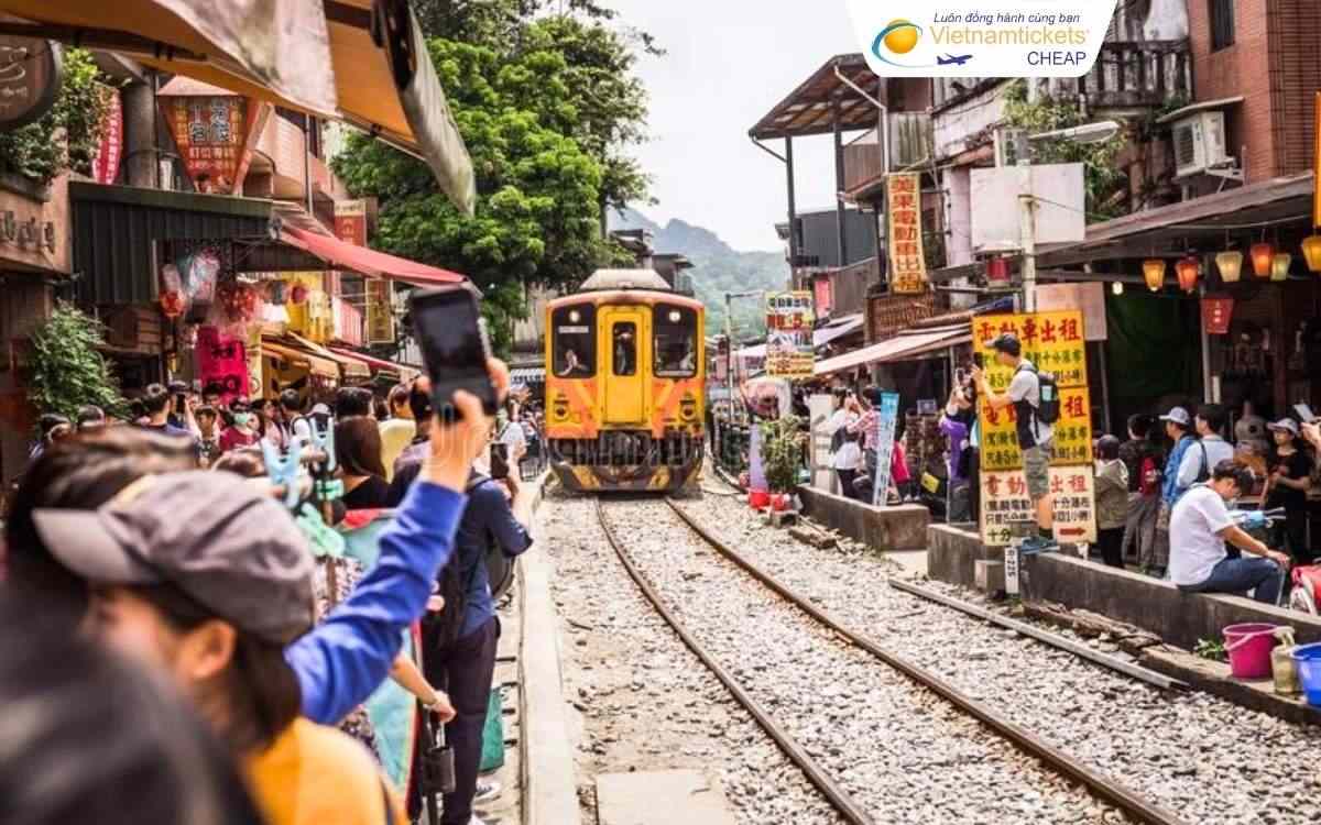 Kinh nghiệm du lịch  Cao Hùng Hữu Ích