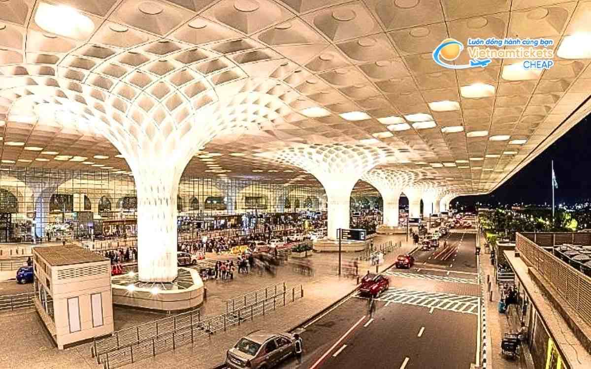 Bay đến Mumbai hạ cánh ở sân bay nào?