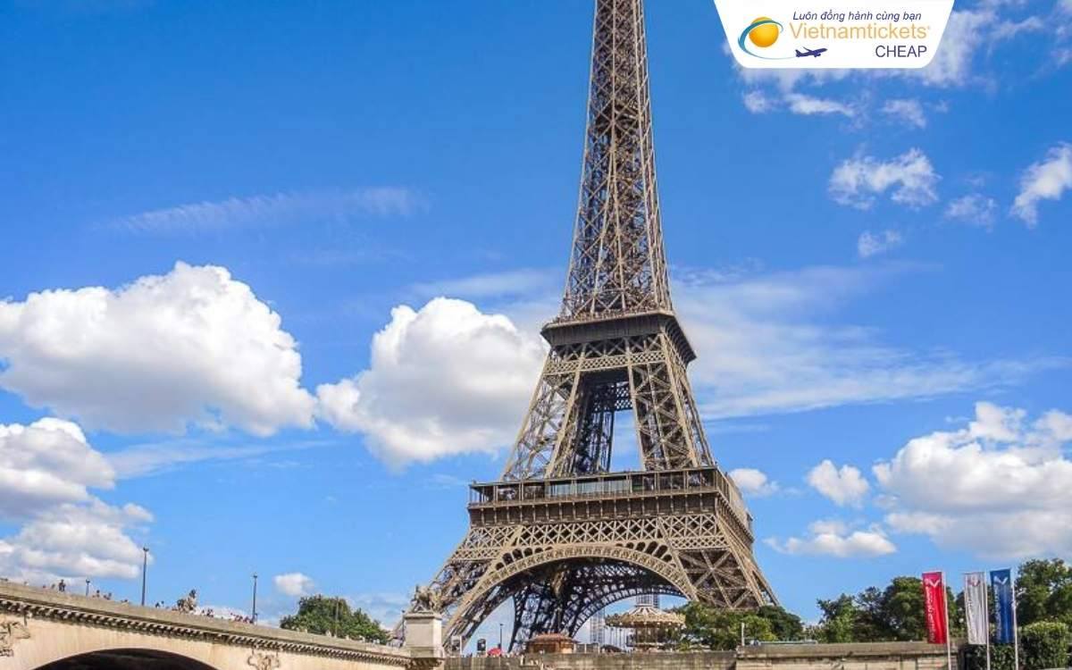 Chặng bay từ Sài Gòn đi Paris