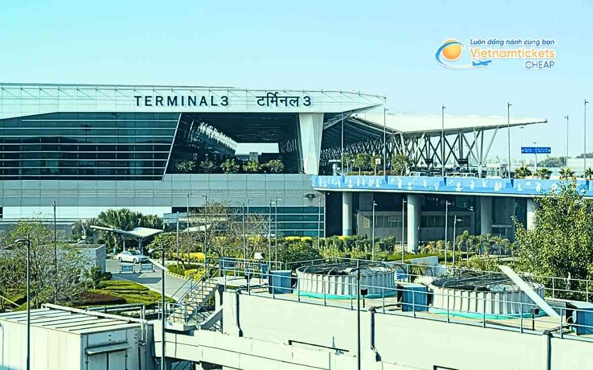 Bay đến New Delhi hạ cánh ở sân bay nào?