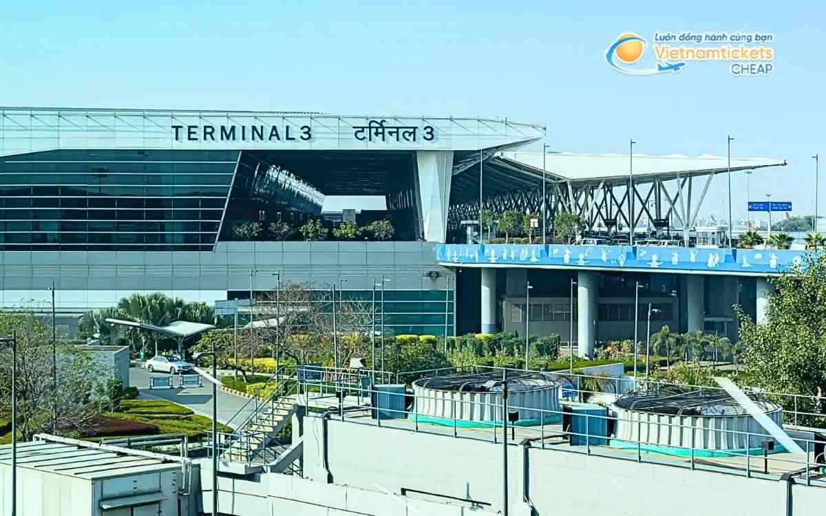 Bay đến Ấn Độ từ Sài Gòn hạ cánh ở sân bay nào?