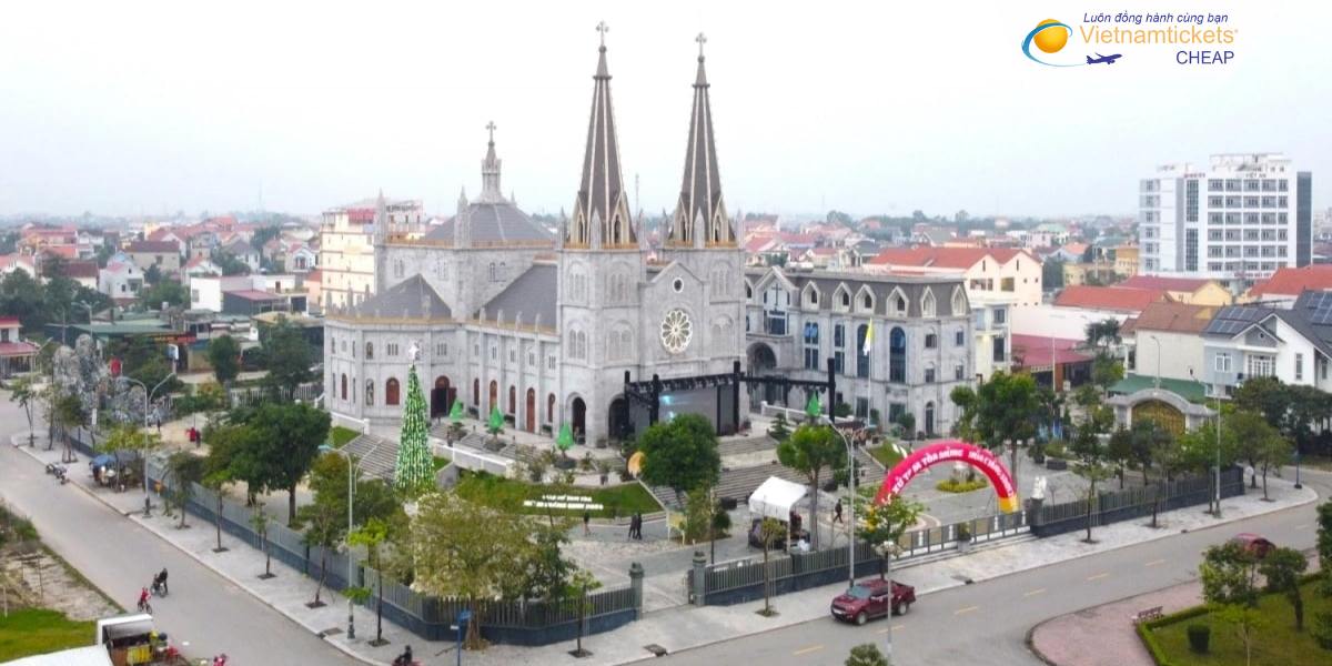 Thánh đường giáo xứ Tam Tòa