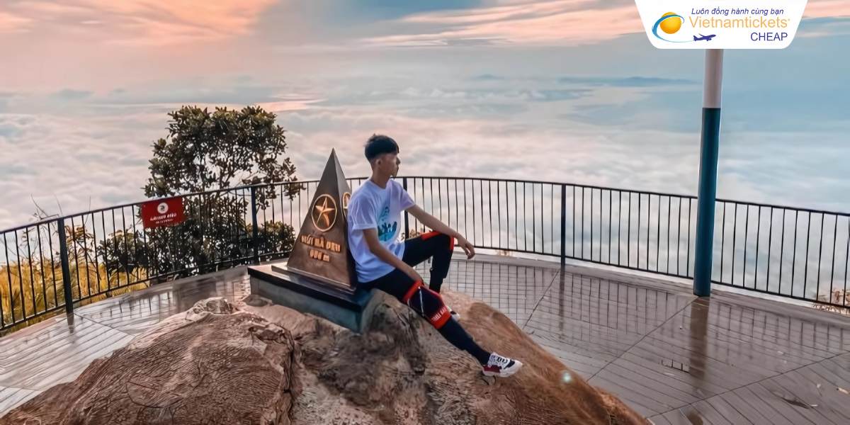 Check-in tọa độ trên núi Bà Đen
