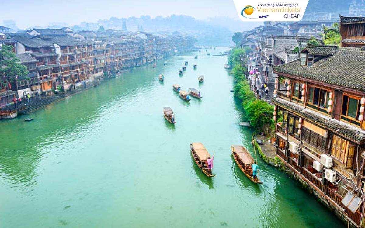 Hãng hàng không đi Phượng Hoàng Cổ Trấn