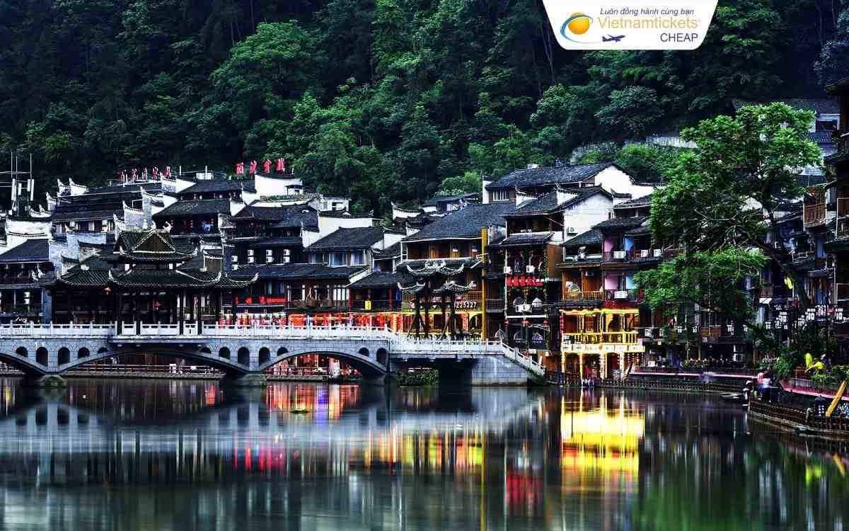 Phượng Hoàng Cổ Trấn thuộc tỉnh Hồ Nam